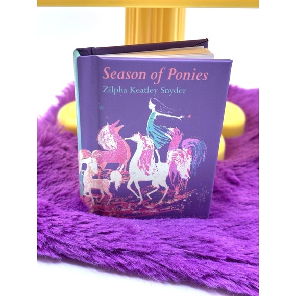 American Girl Doll Julie Bedside Table Shag Rug Jiffy Pop Sunglasses - Picture 5 of 8